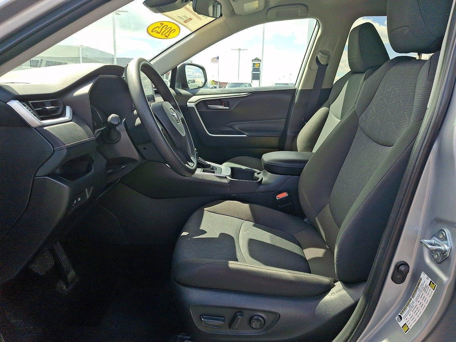 2025 Toyota RAV4 XLE AWD (Natl)