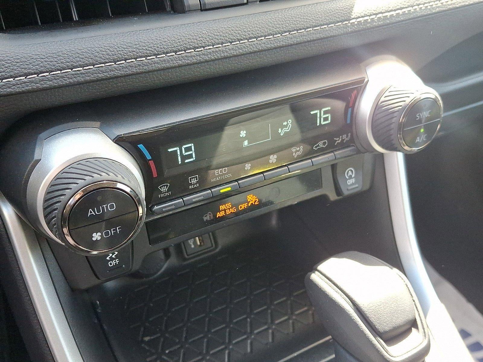 2025 Toyota RAV4 XLE AWD (Natl)