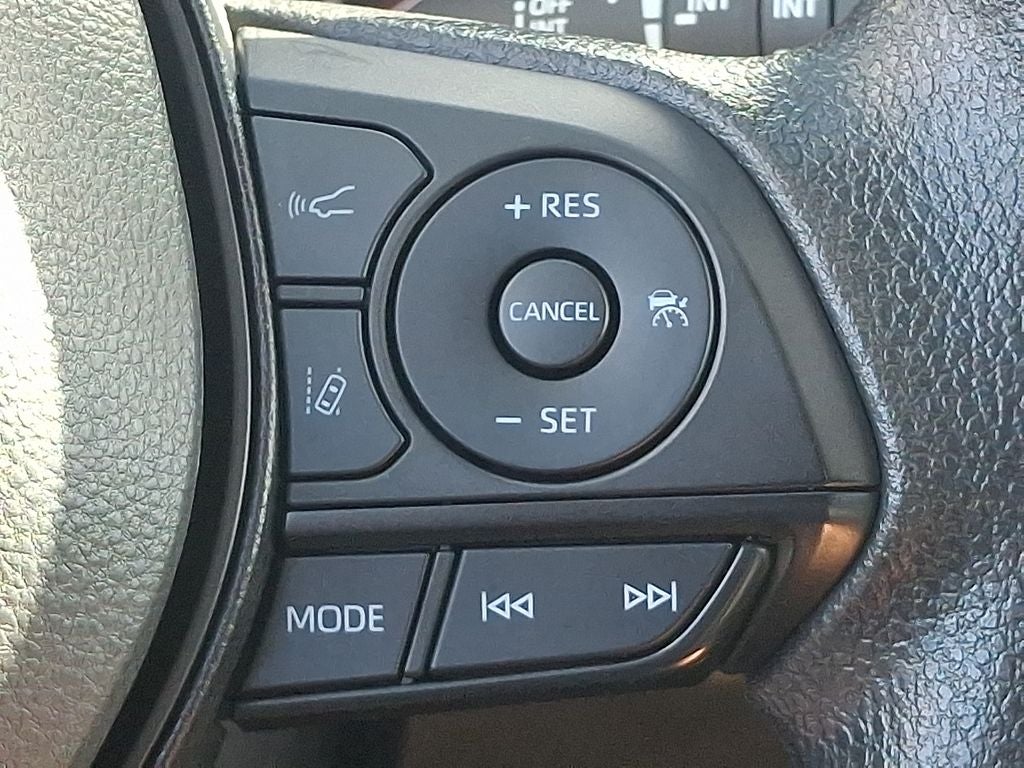 2025 Toyota RAV4 XLE AWD (Natl)