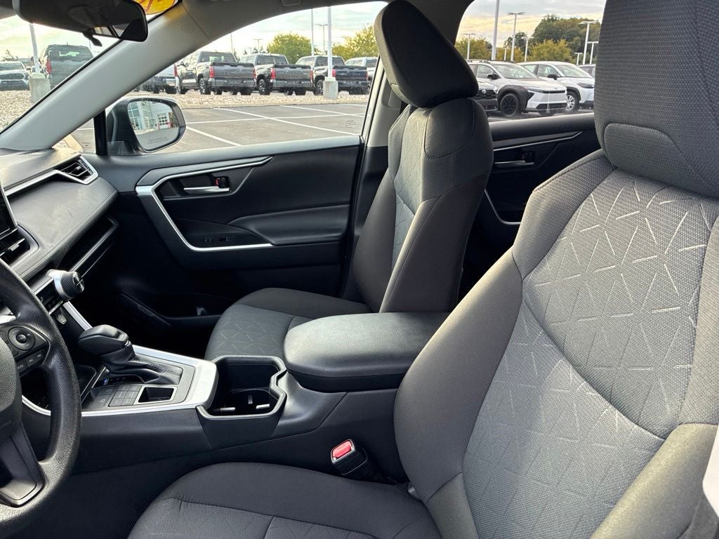 2025 Toyota RAV4 XLE CERTIFIED