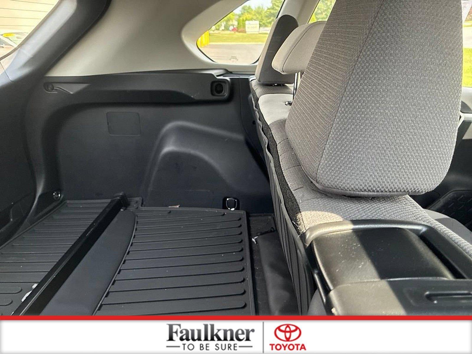 2025 Toyota RAV4 XLE AWD (Natl)