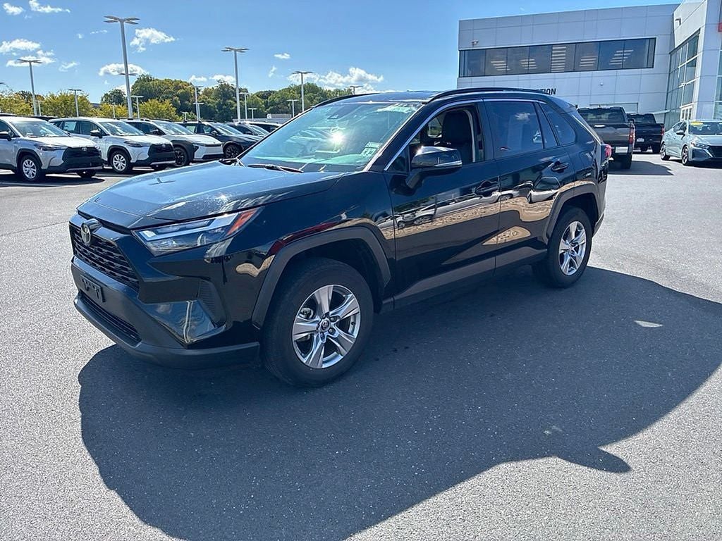 2025 Toyota RAV4 XLE AWD (Natl)