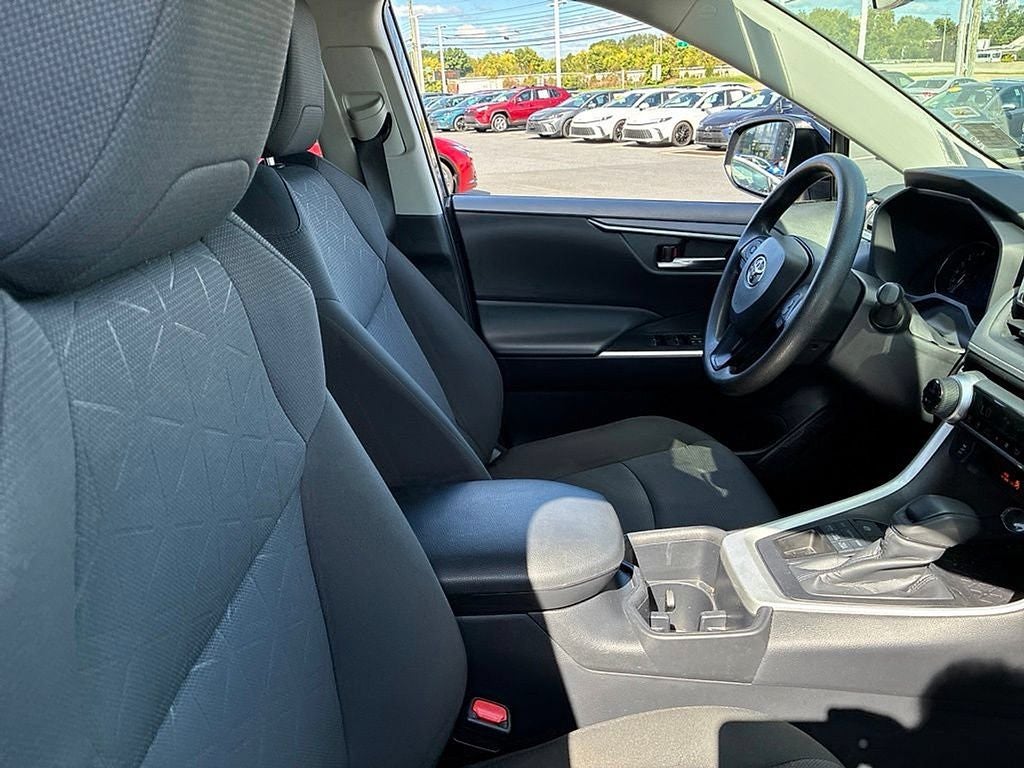 2025 Toyota RAV4 XLE AWD (Natl)