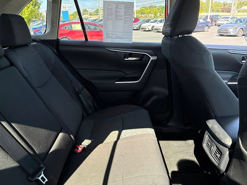 2025 Toyota RAV4 XLE AWD (Natl)
