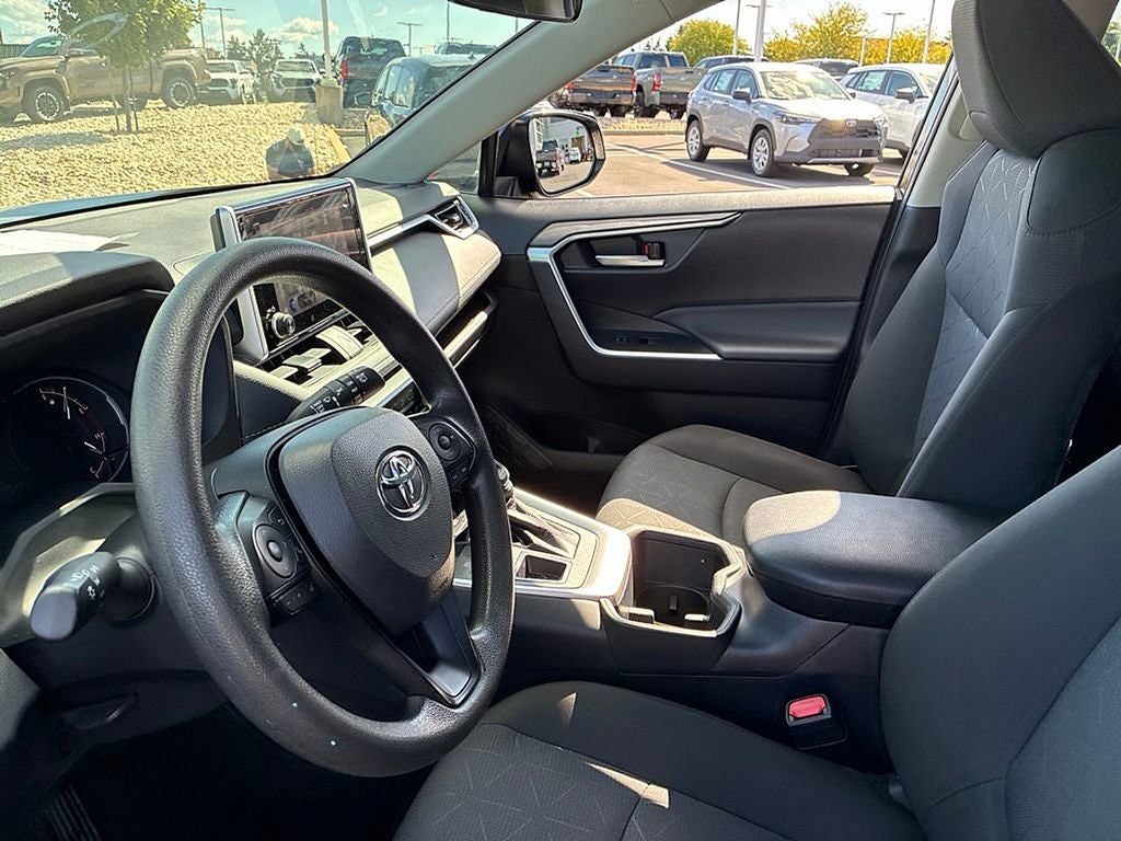 2025 Toyota RAV4 XLE AWD (Natl)