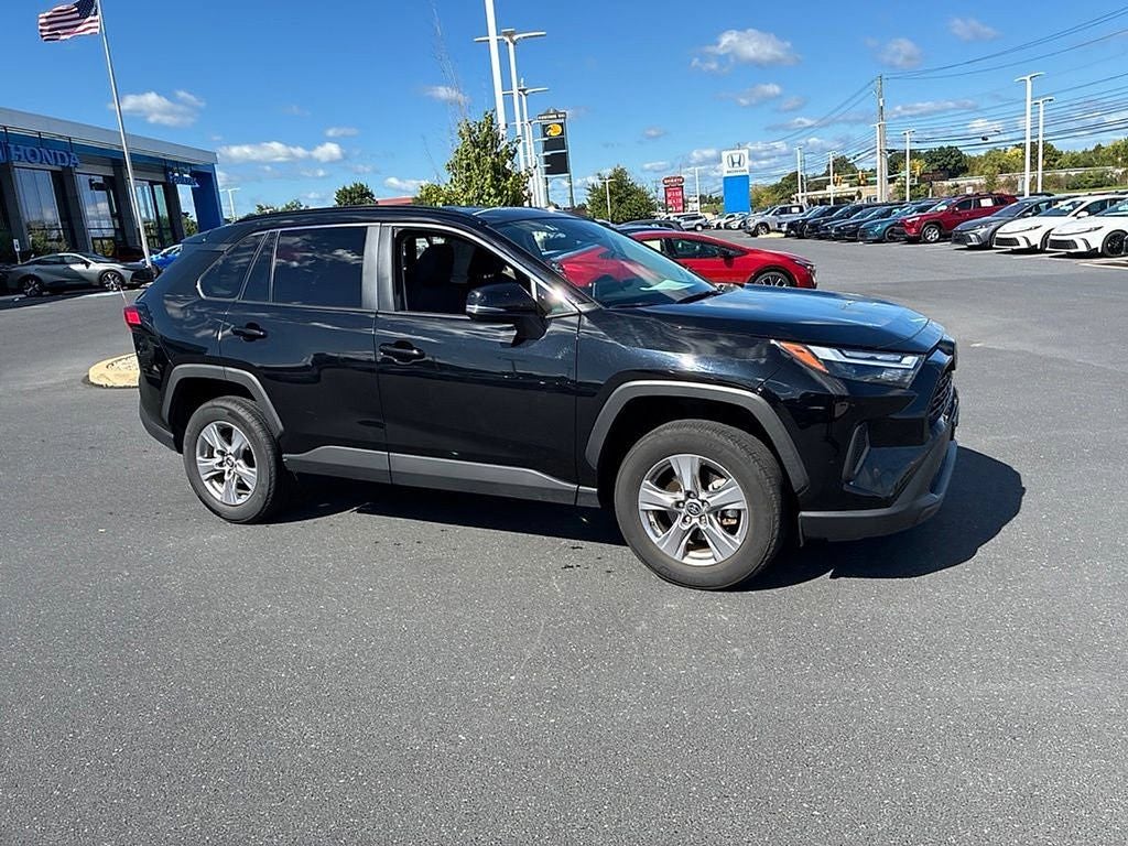 2025 Toyota RAV4 XLE AWD (Natl)