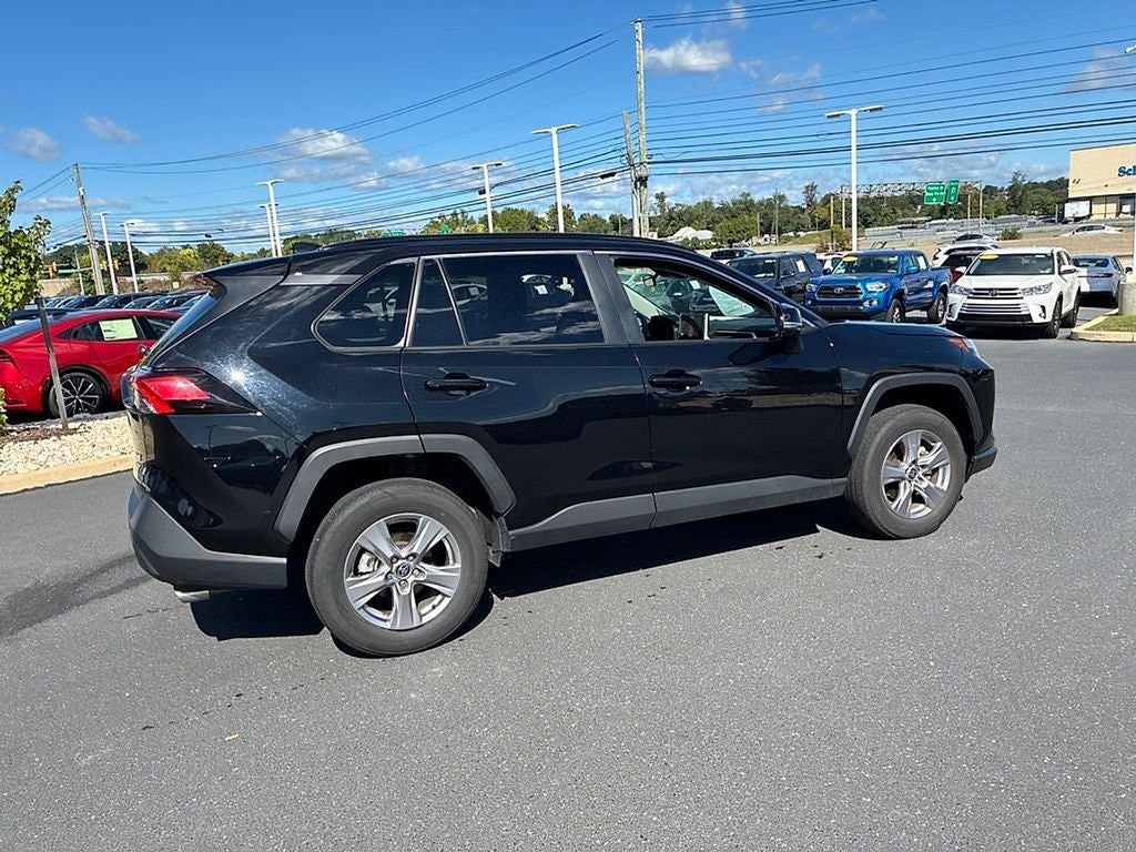 2025 Toyota RAV4 XLE AWD (Natl)