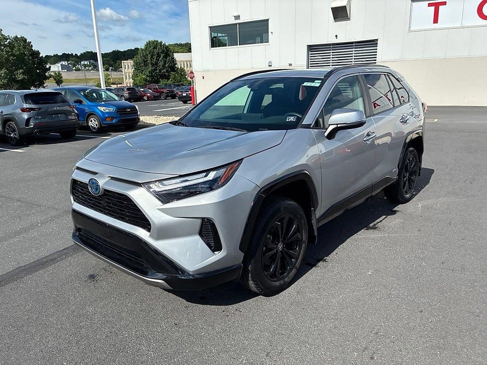 2024 Toyota RAV4 Hybrid SE AWD (Natl)