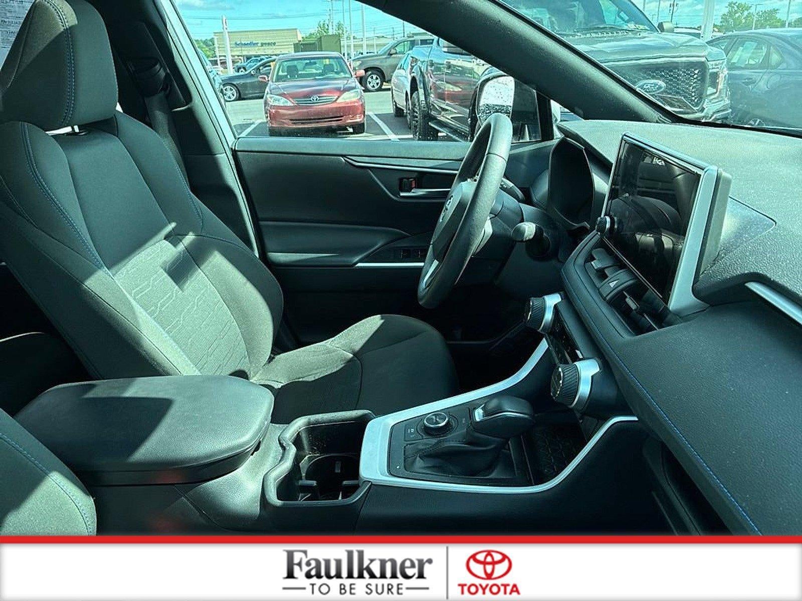 2024 Toyota RAV4 Hybrid SE AWD (Natl)