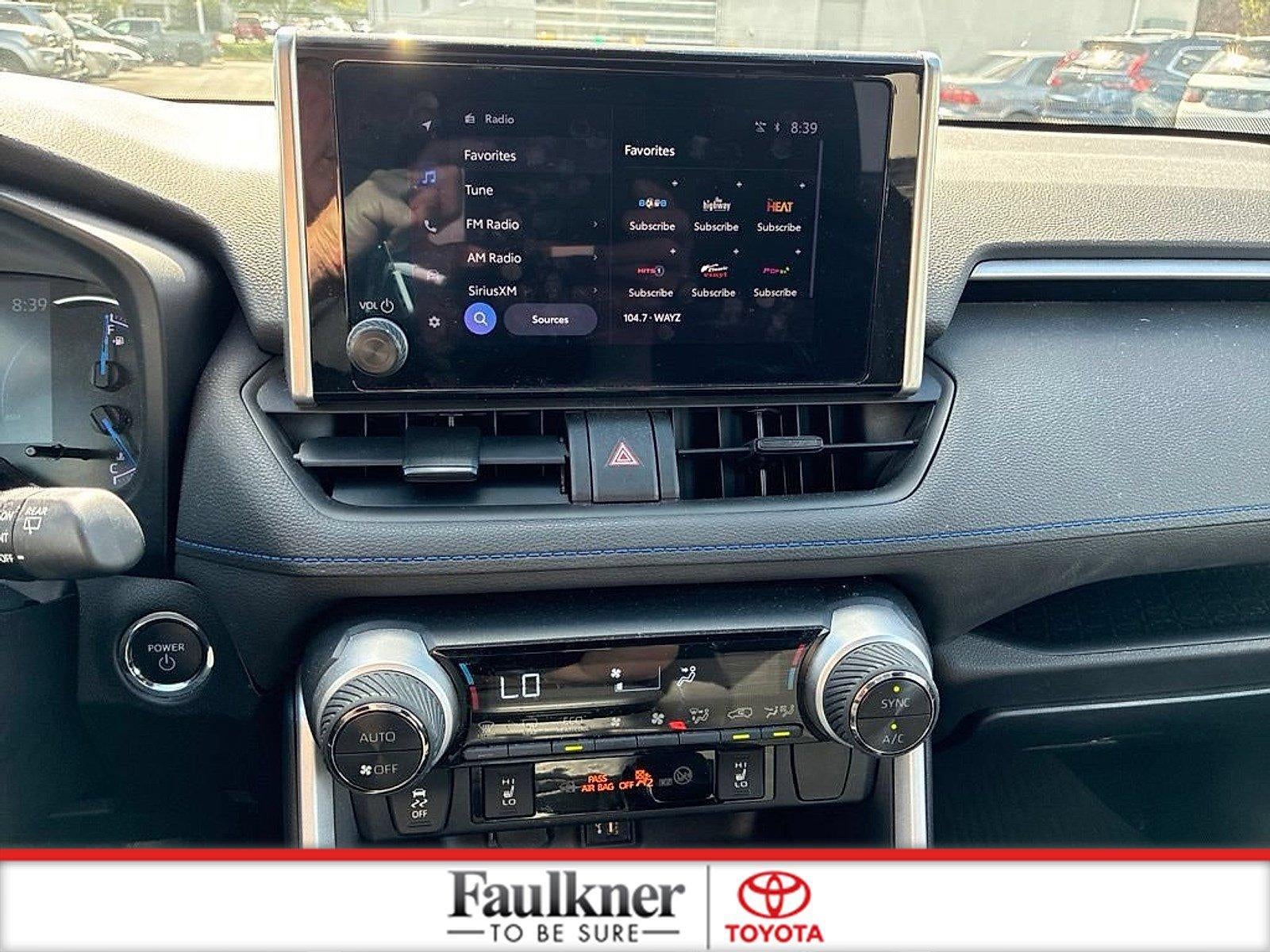 2024 Toyota RAV4 Hybrid SE AWD (Natl)