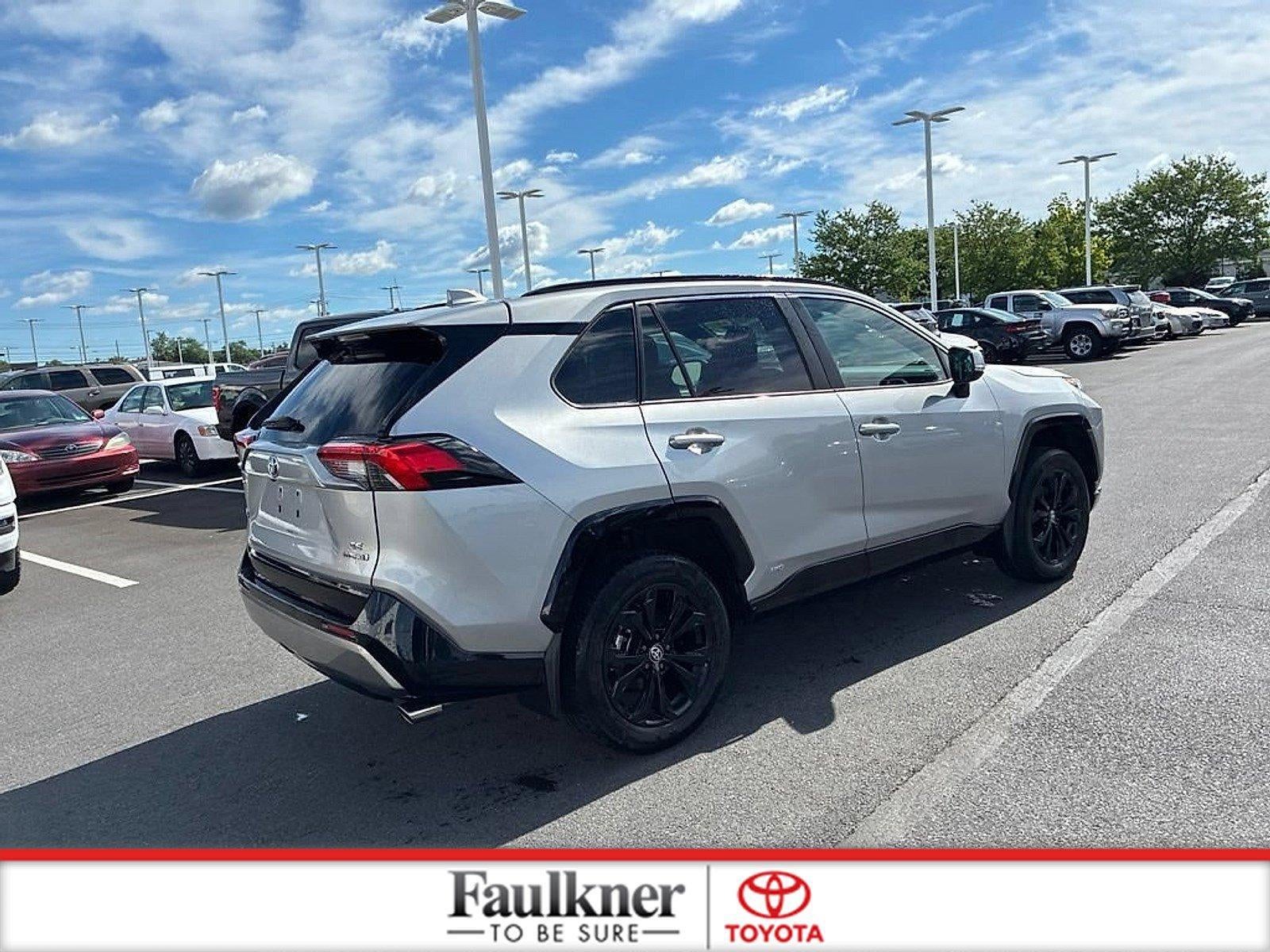 2024 Toyota RAV4 Hybrid SE AWD (Natl)