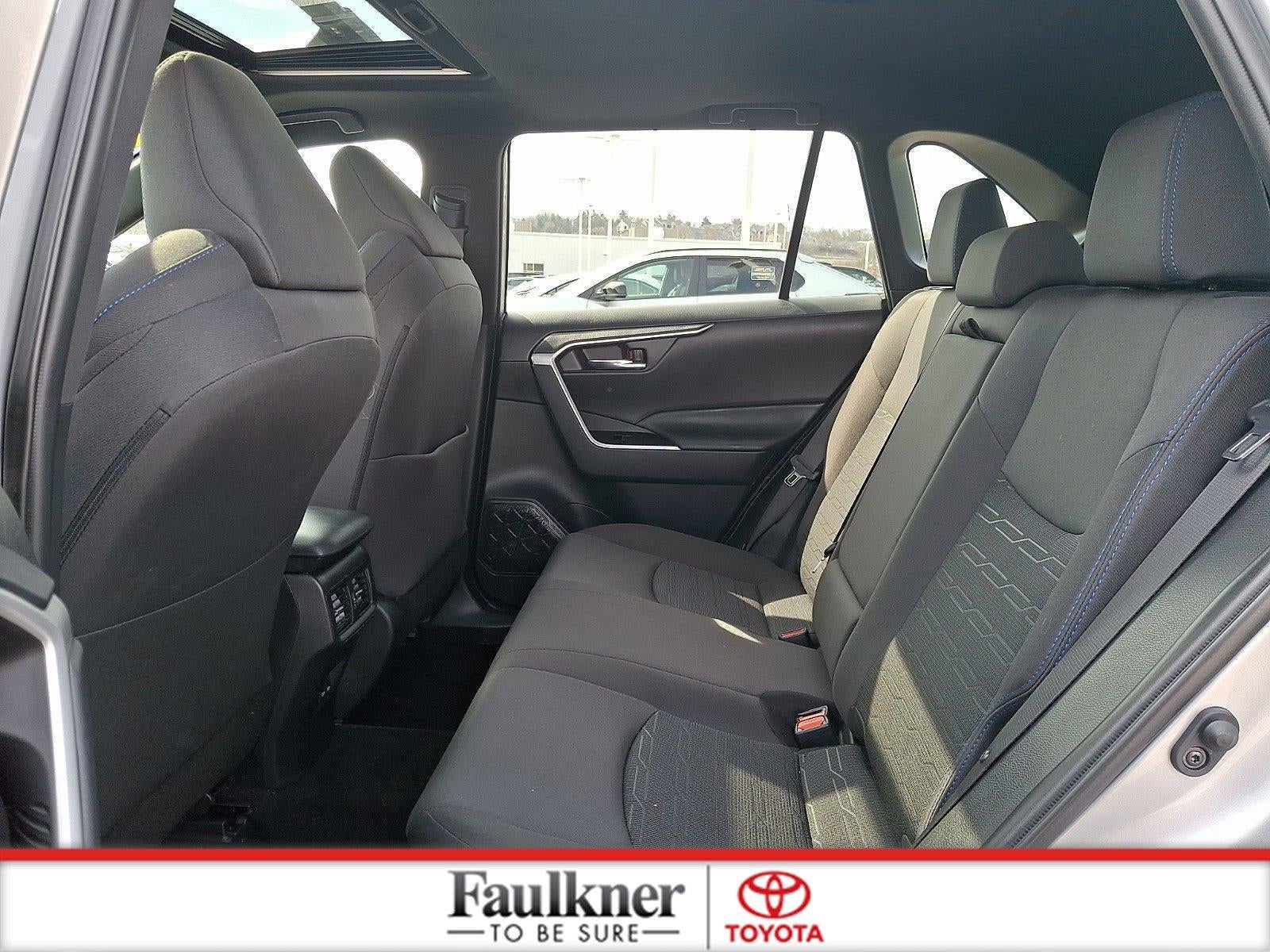 2024 Toyota RAV4 Hybrid SE AWD (Natl)