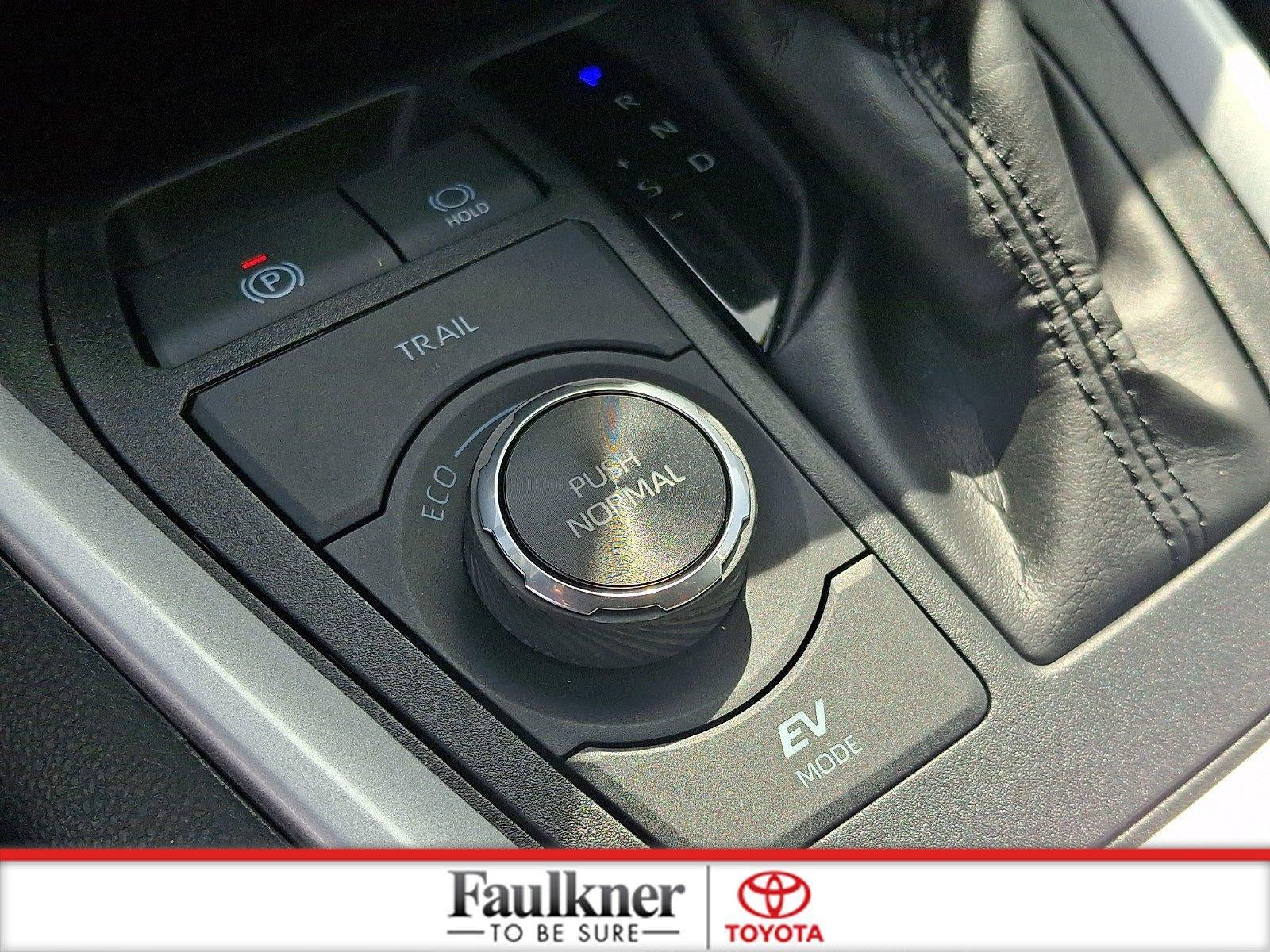 2024 Toyota RAV4 Hybrid SE AWD (Natl)