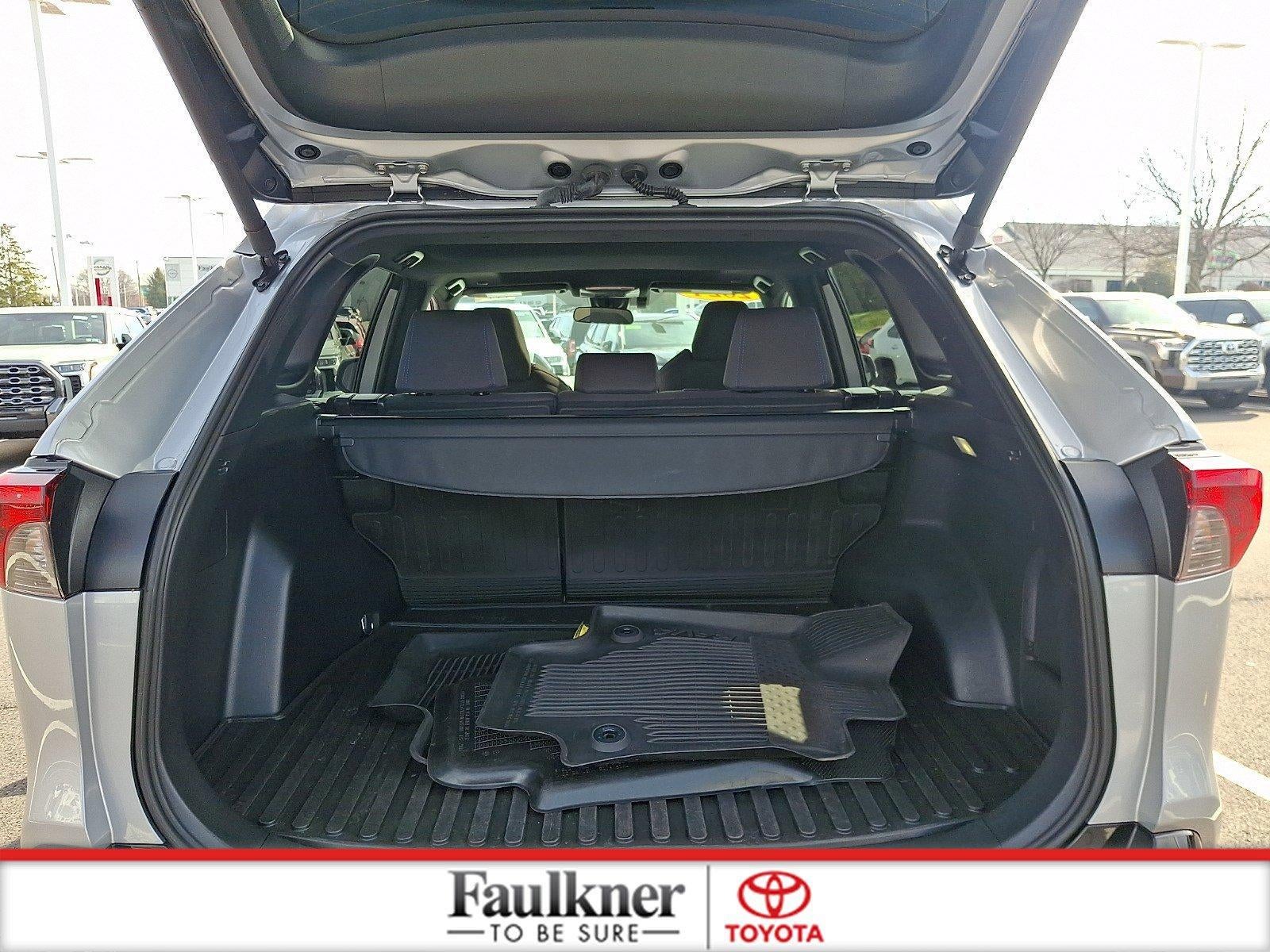 2024 Toyota RAV4 Hybrid SE AWD (Natl)