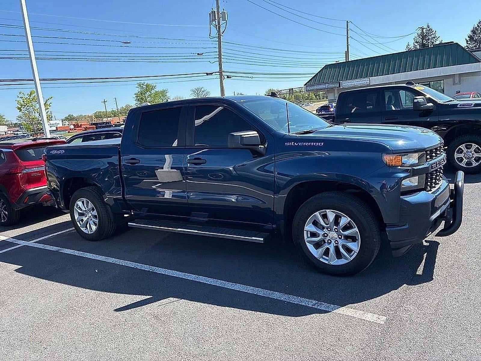 2021 Chevrolet Silverado 1500 Crew Cab Short Box 4-Wheel Drive Custom
