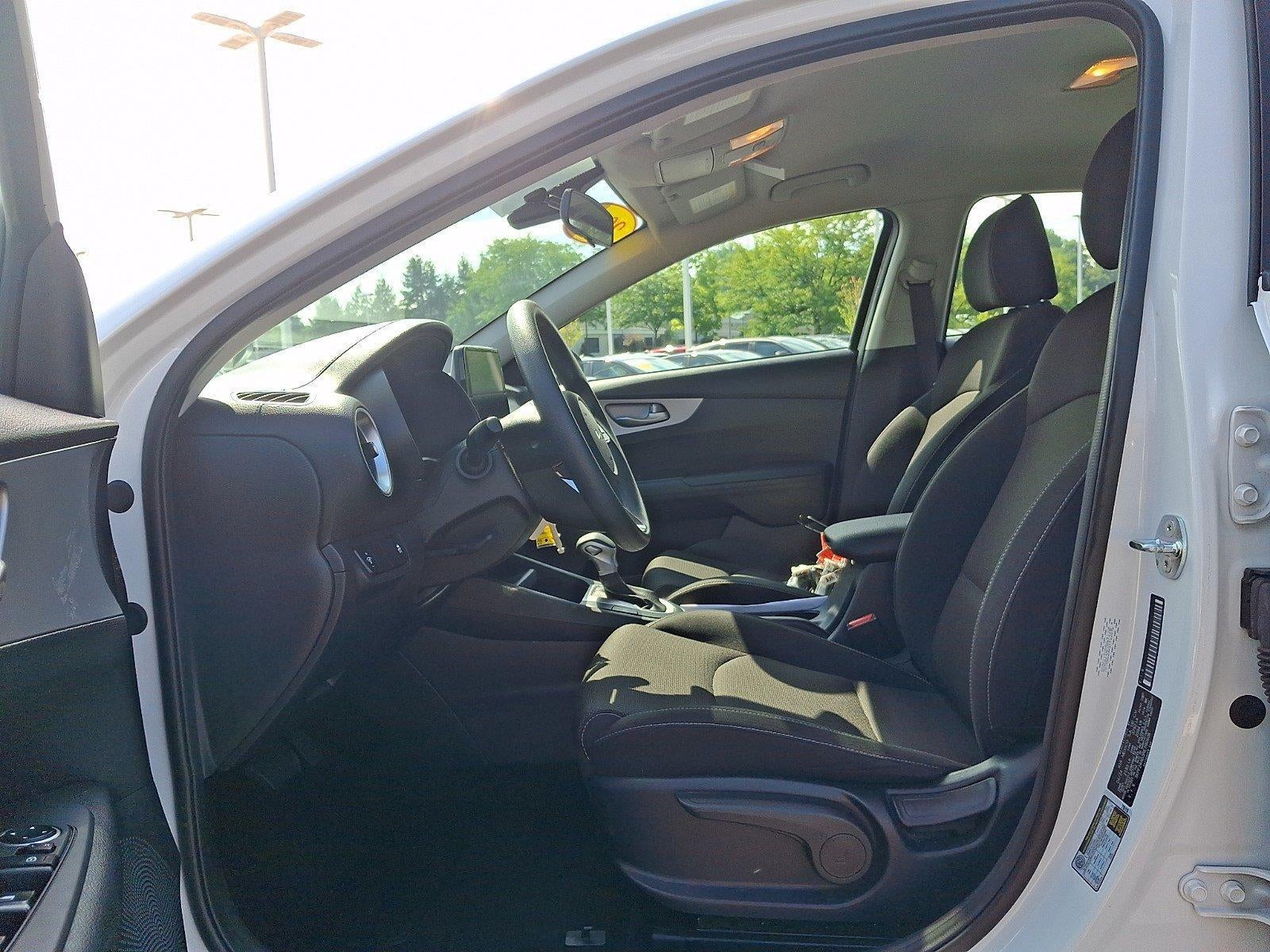 2024 Kia Forte LXS IVT
