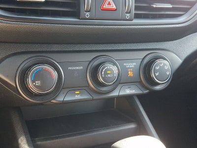 2024 Kia Forte LXS IVT