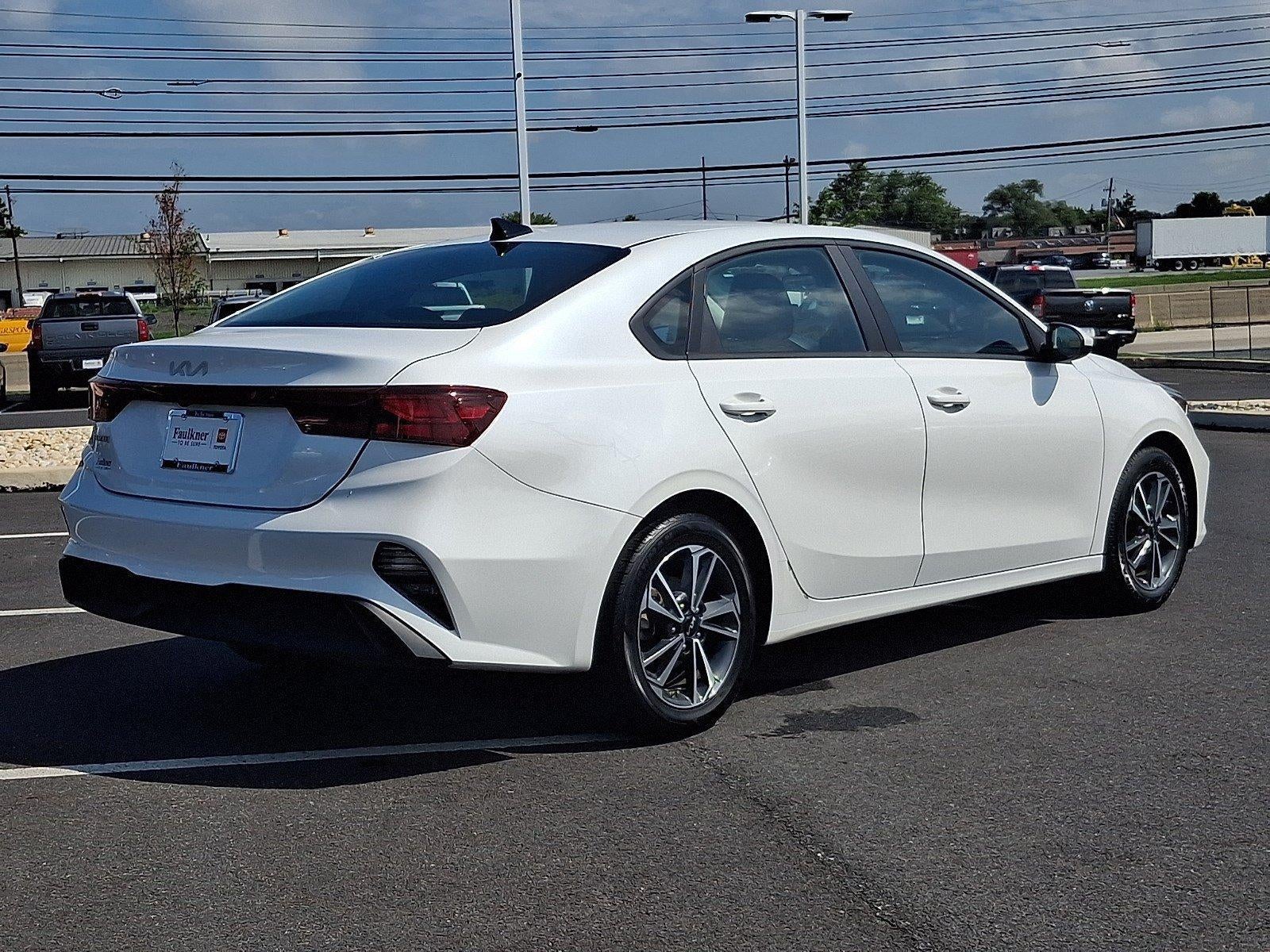 2024 Kia Forte LXS IVT