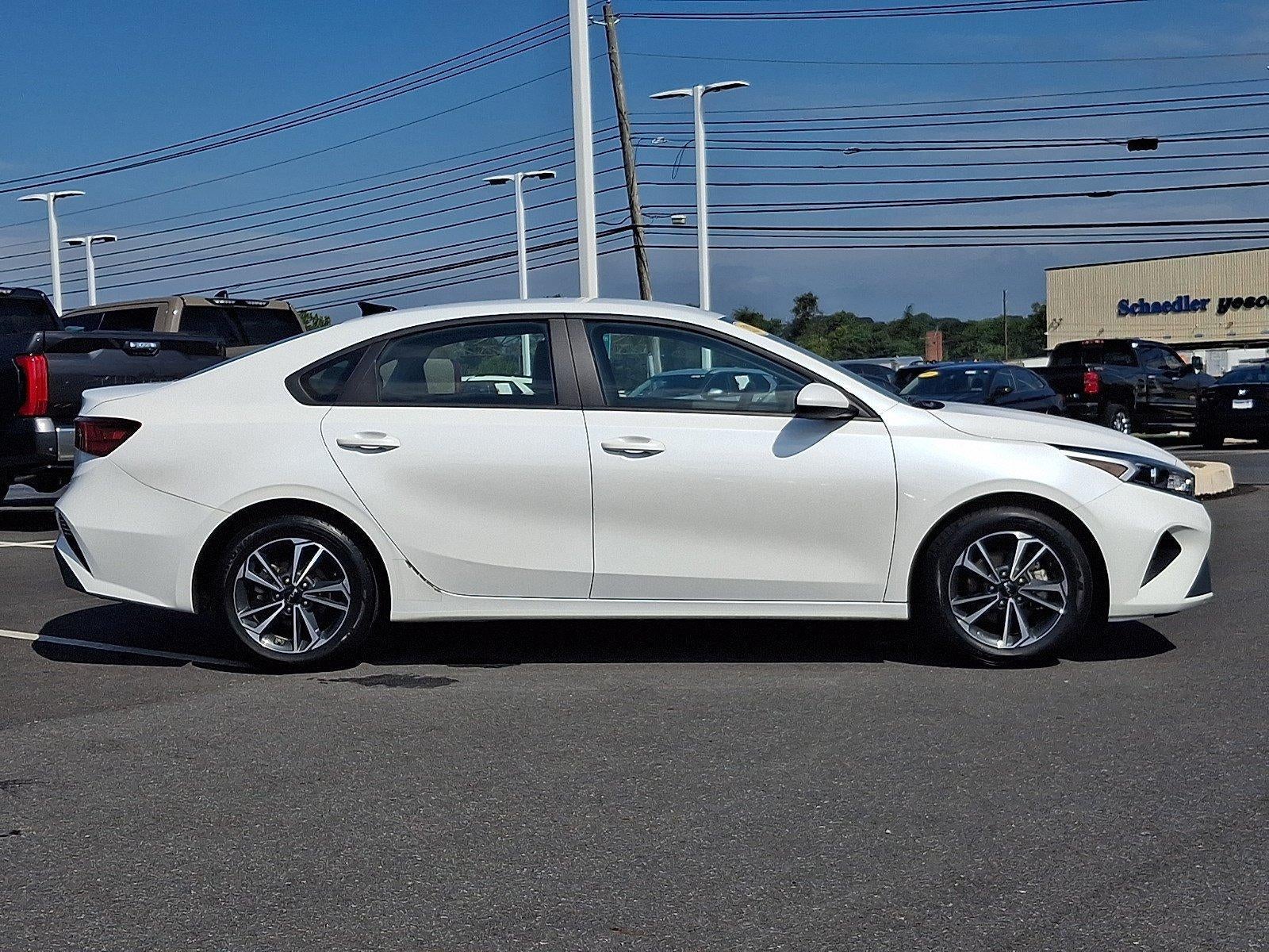 2024 Kia Forte LXS IVT