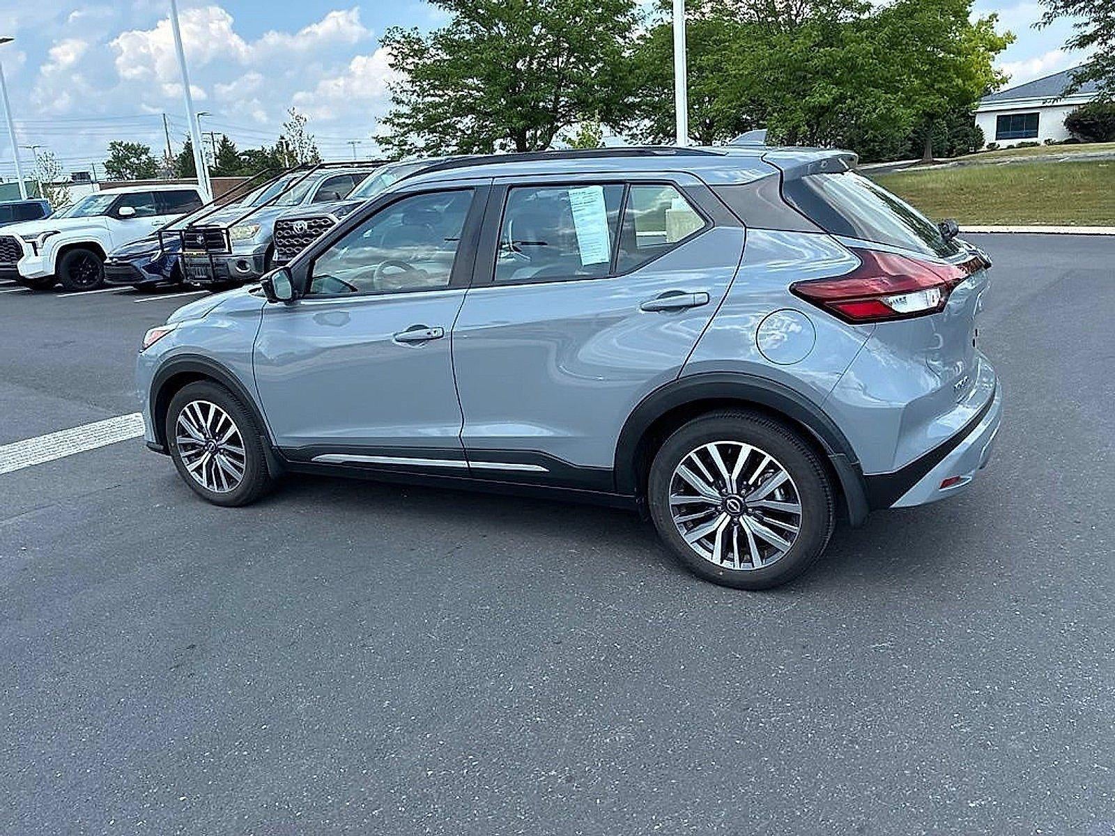 2023 Nissan Kicks SR FWD