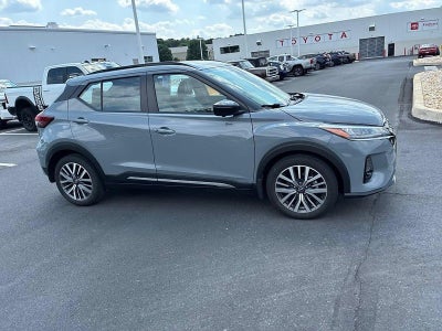 2023 Nissan Kicks SR FWD