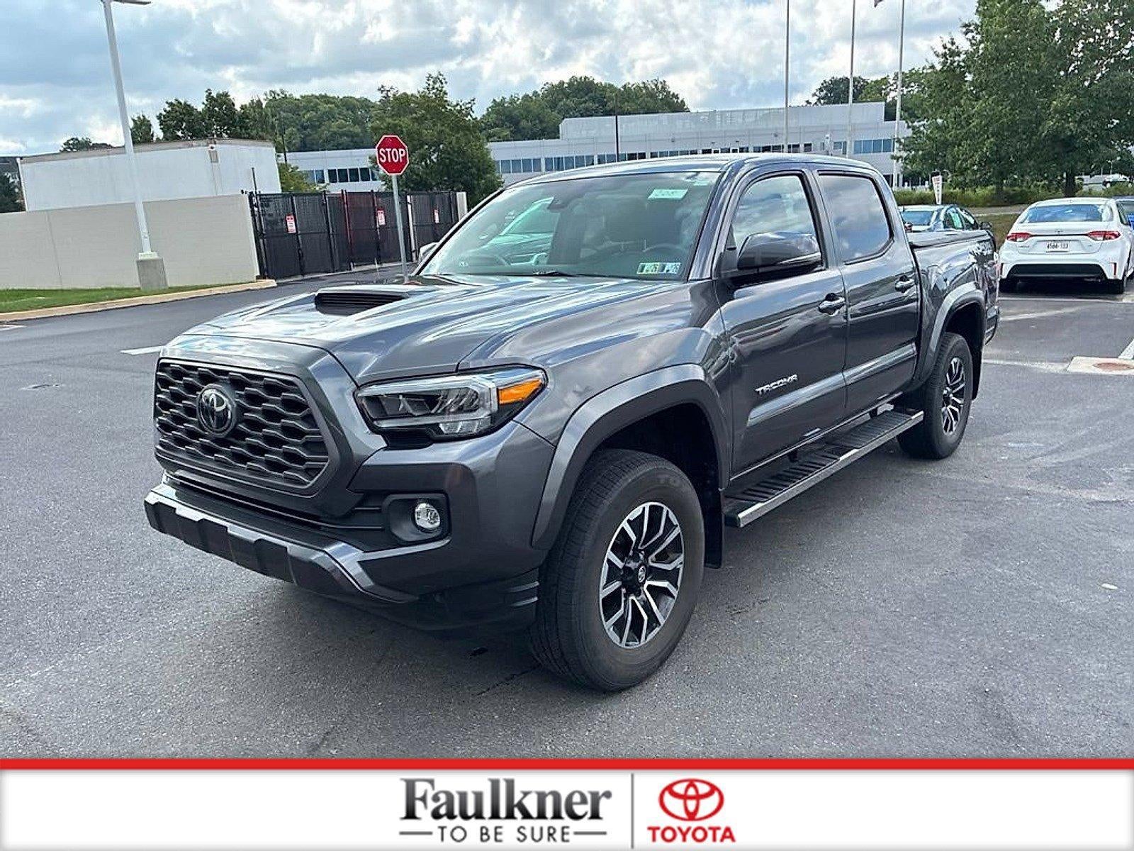 2022 Toyota Tacoma 4WD 4WD SR Double Cab 5' Bed V6 AT (Natl)