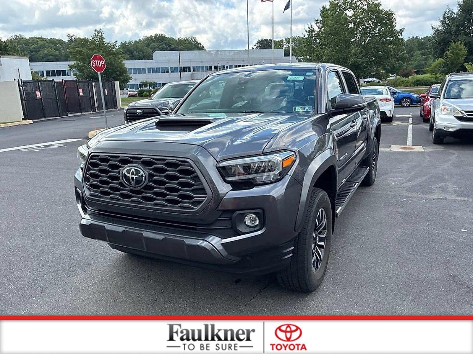 2022 Toyota Tacoma 4WD 4WD SR Double Cab 5' Bed V6 AT (Natl)
