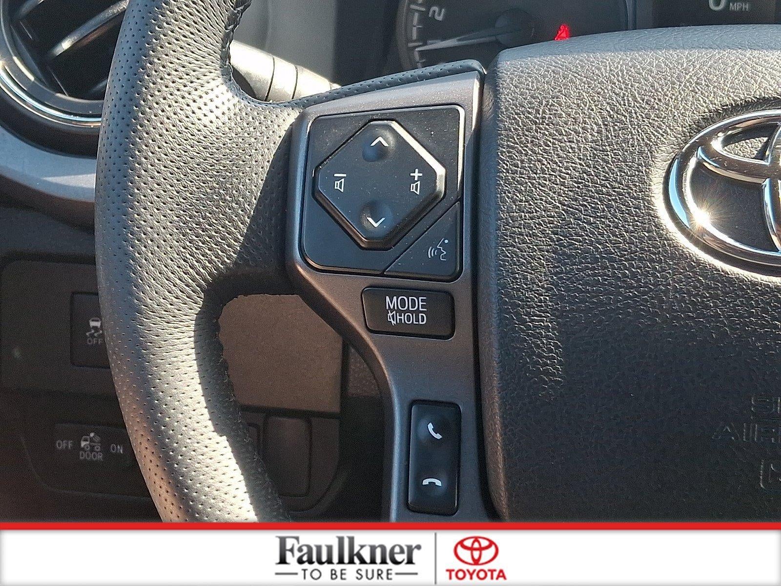 2022 Toyota Tacoma 4WD 4WD SR Double Cab 5' Bed V6 AT (Natl)