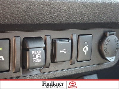 2022 Toyota Tacoma 4WD 4WD SR Double Cab 5' Bed V6 AT (Natl)