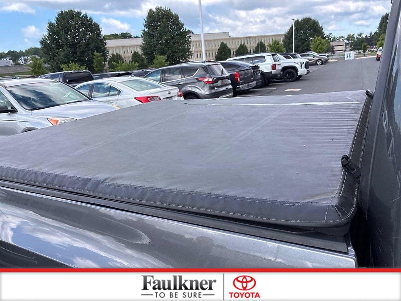 2022 Toyota Tacoma 4WD 4WD SR Double Cab 5' Bed V6 AT (Natl)