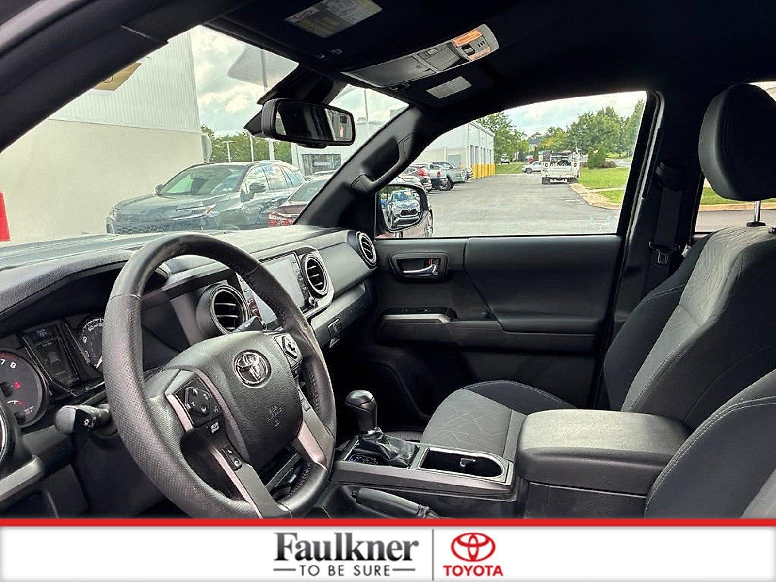 2022 Toyota Tacoma 4WD 4WD SR Double Cab 5' Bed V6 AT (Natl)