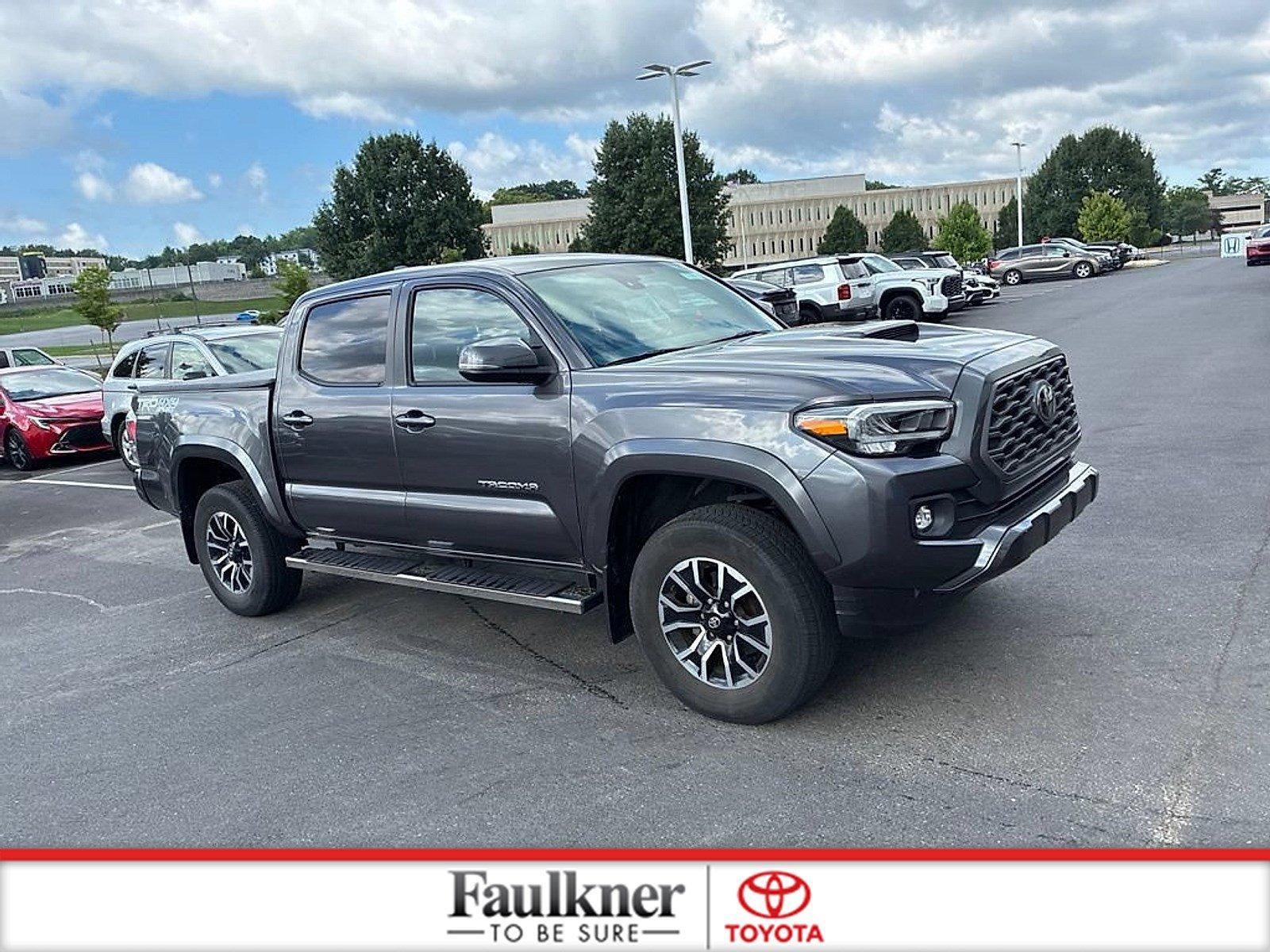 2022 Toyota Tacoma 4WD 4WD SR Double Cab 5' Bed V6 AT (Natl)