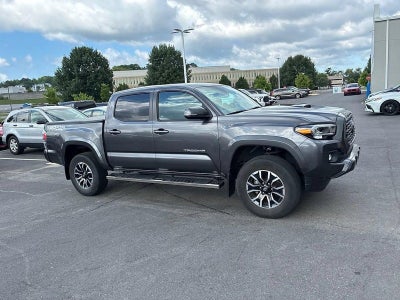 2022 Toyota Tacoma 4WD 4WD SR Double Cab 5' Bed V6 AT (Natl)