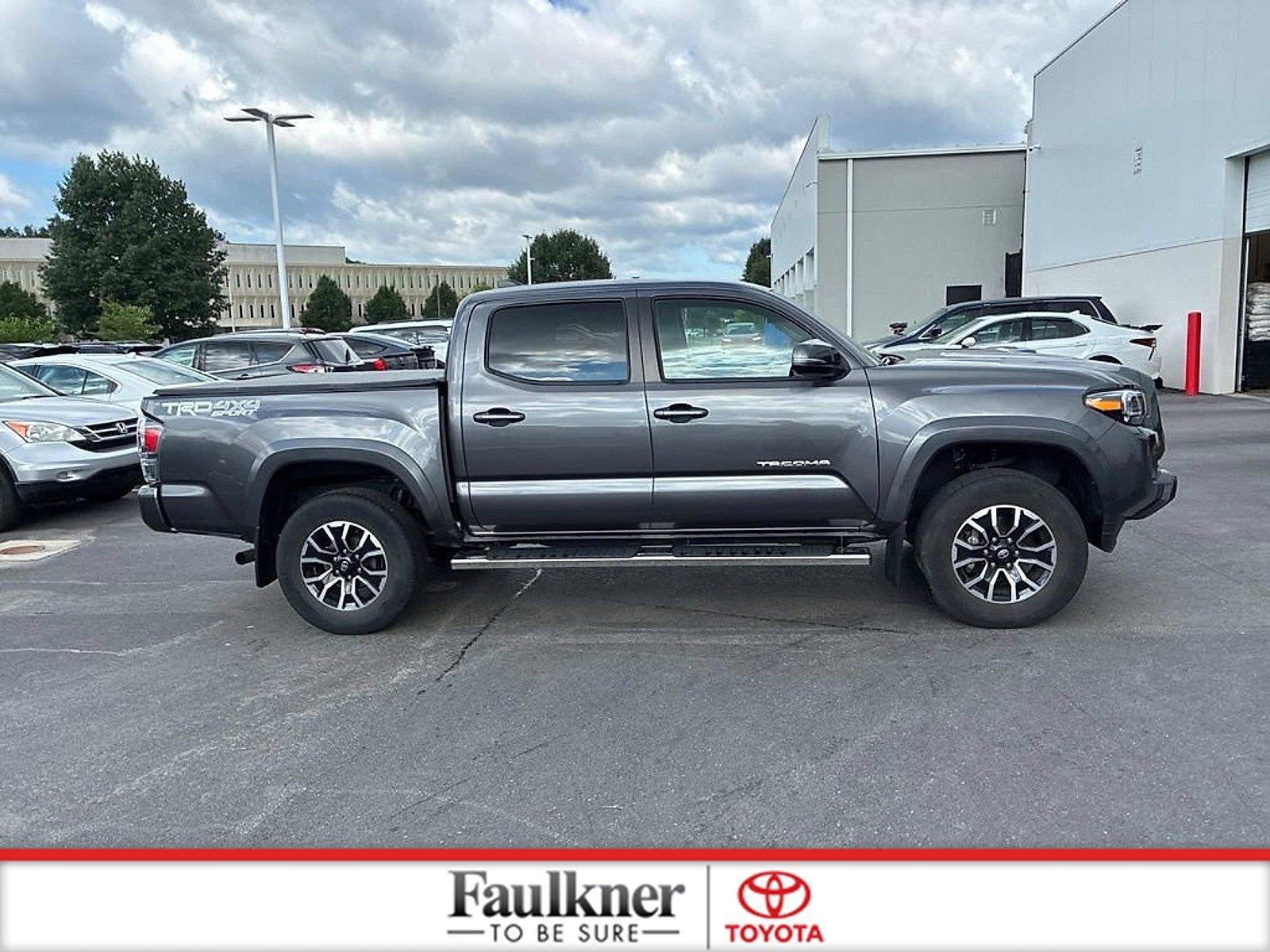 2022 Toyota Tacoma 4WD 4WD SR Double Cab 5' Bed V6 AT (Natl)