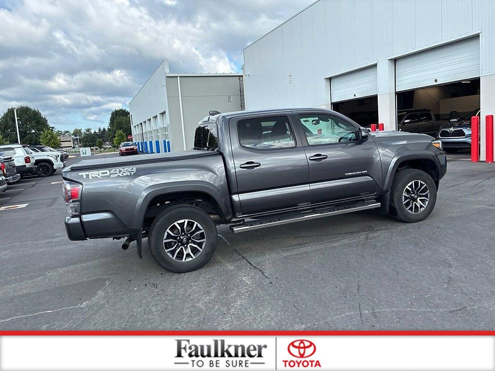 2022 Toyota Tacoma 4WD 4WD SR Double Cab 5' Bed V6 AT (Natl)