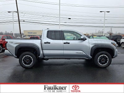 2025 Toyota Tacoma 4WD 4WD TRD Off Road Double Cab 5' Bed MT (Natl)