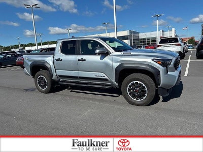 2024 Toyota Tacoma 4WD 4WD TRD Off Road Hybrid Double Cab 5' Bed AT (Natl)