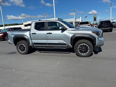 2024 Toyota Tacoma 4WD 4WD TRD Off Road Hybrid Double Cab 5' Bed AT (Natl)