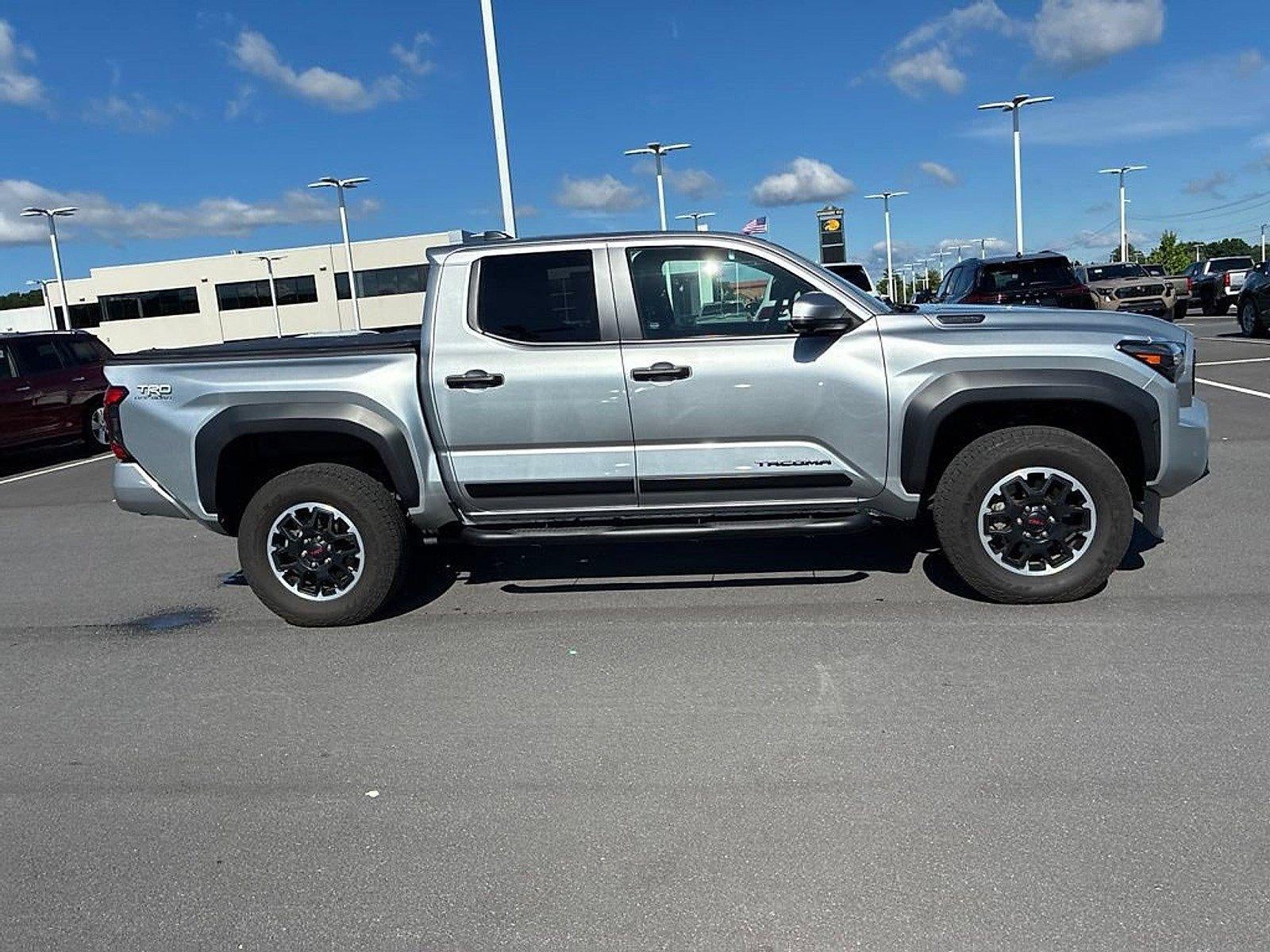 2024 Toyota Tacoma 4WD 4WD TRD Off Road Hybrid Double Cab 5' Bed AT (Natl)