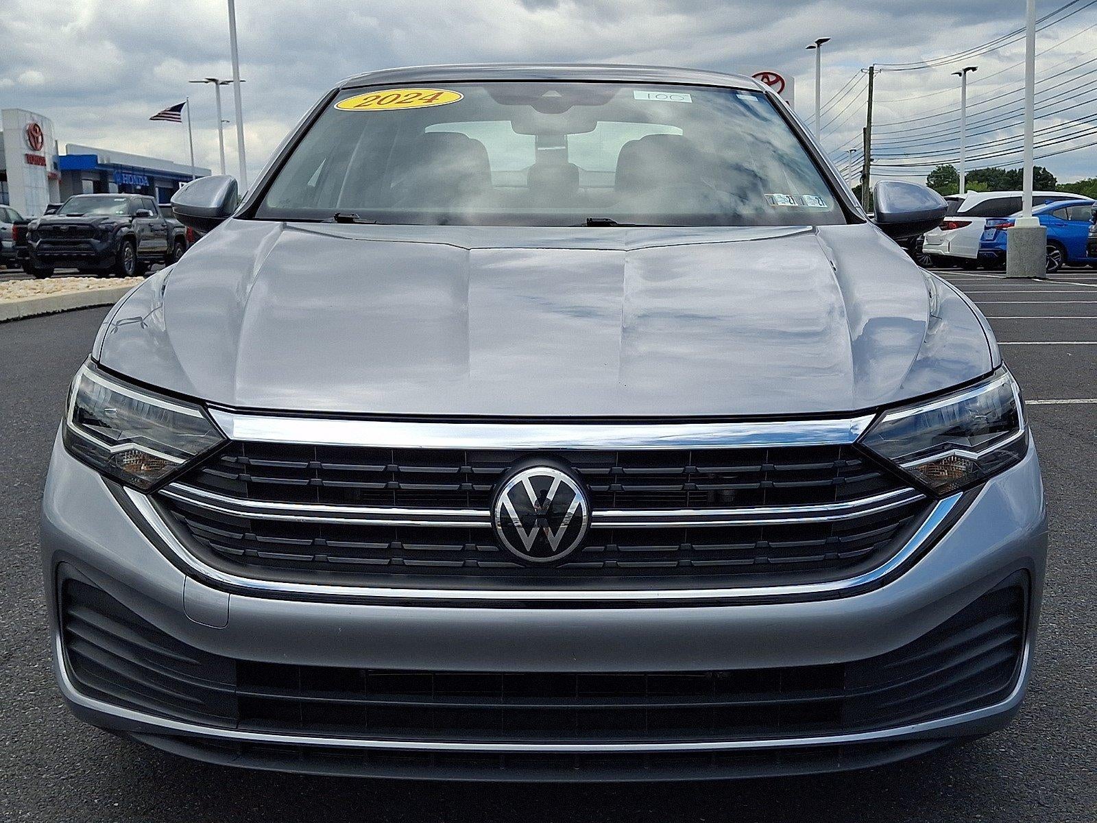 2024 Volkswagen Jetta SE Auto