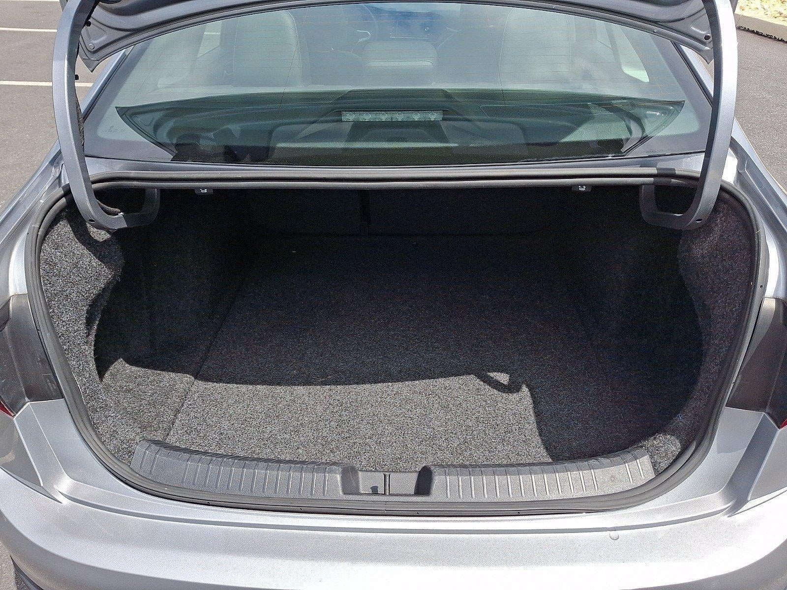 2024 Volkswagen Jetta SE Auto