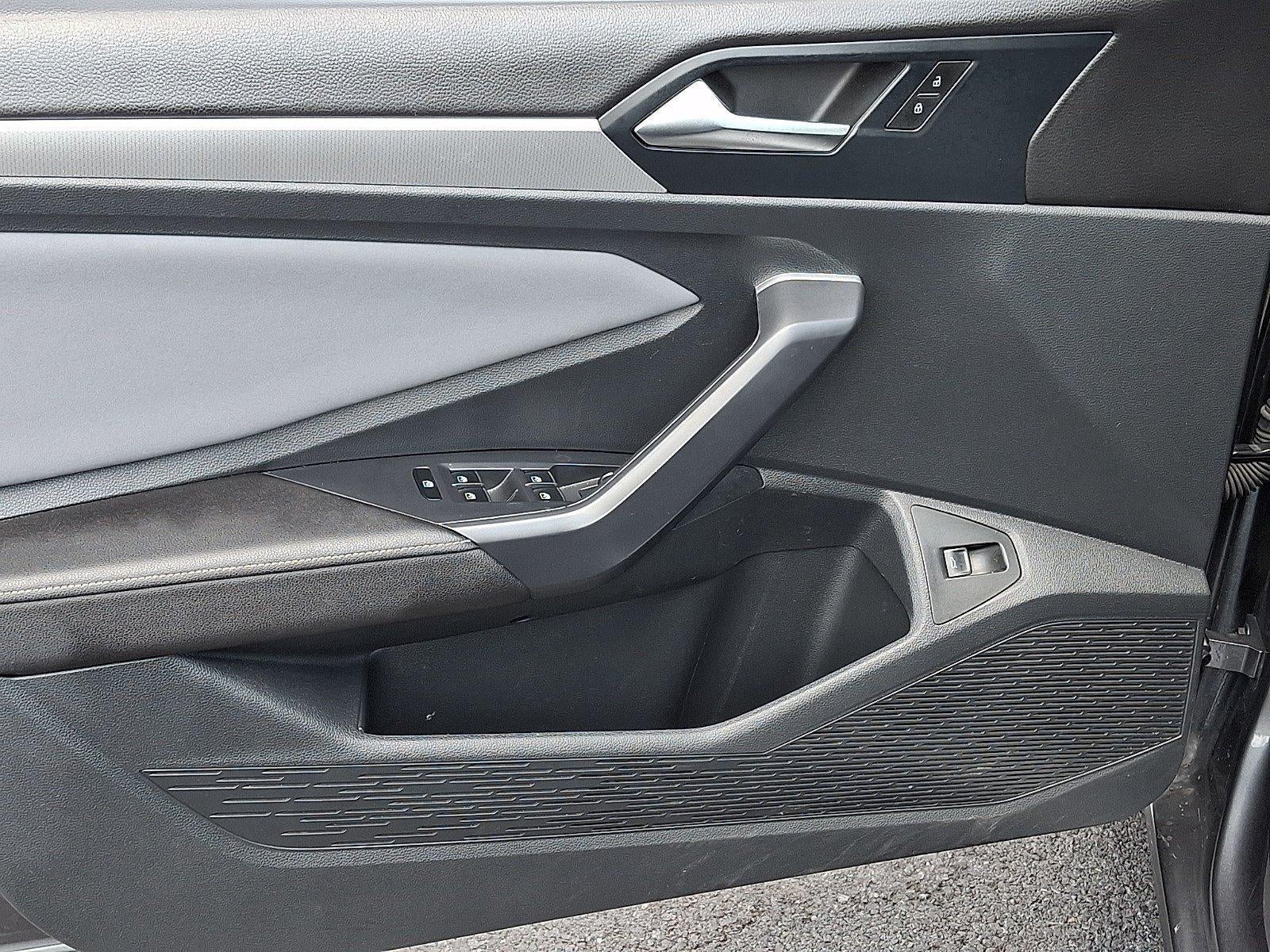 2025 Volkswagen Jetta SE Auto