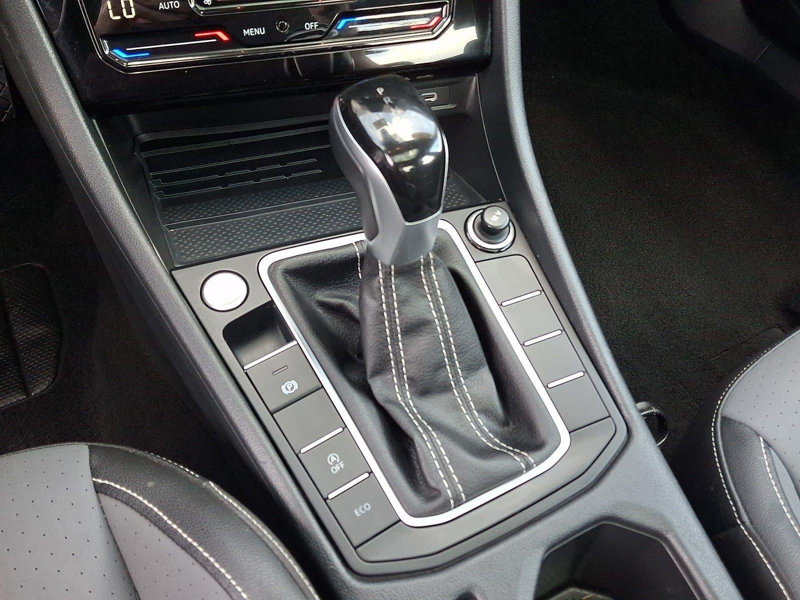 2025 Volkswagen Jetta SE Auto