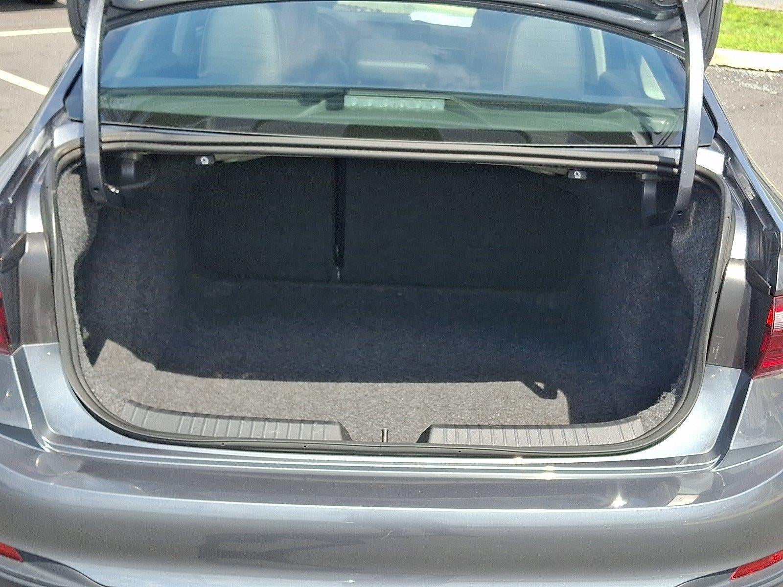 2025 Volkswagen Jetta SE Auto