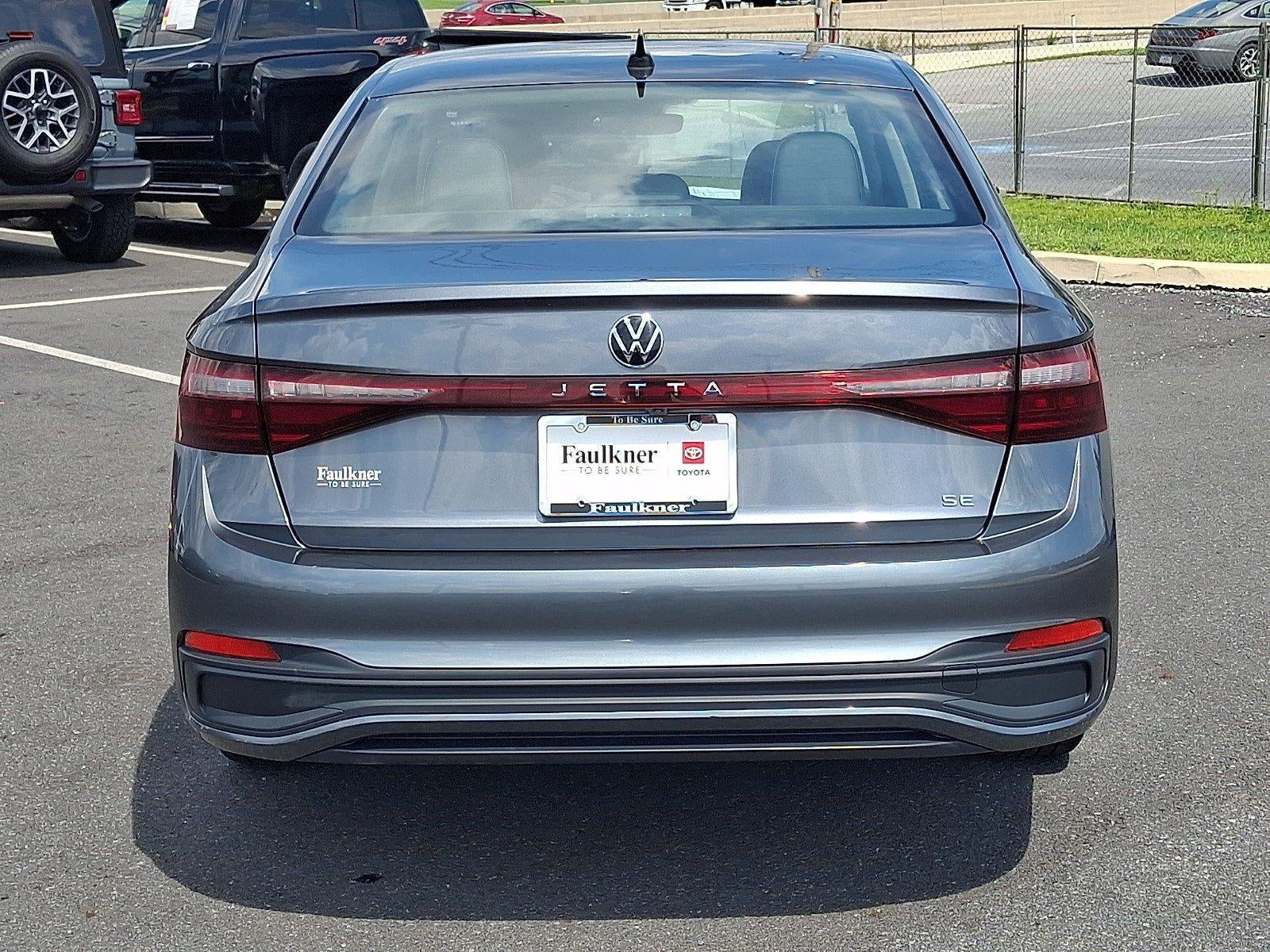 2025 Volkswagen Jetta SE Auto