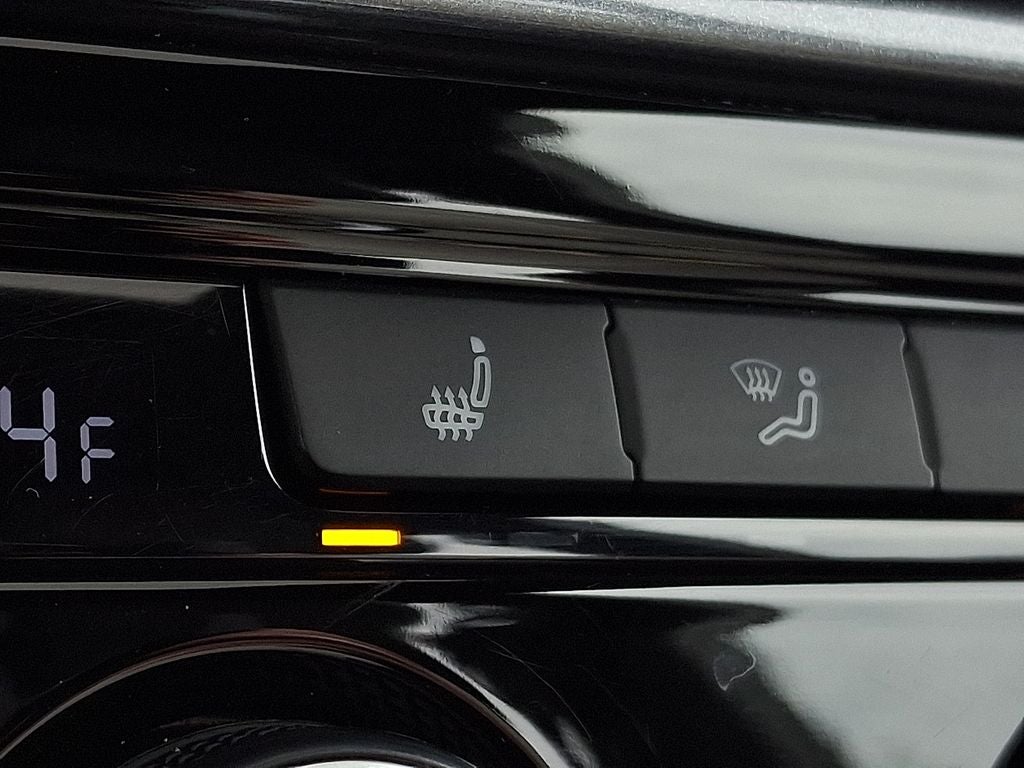 2019 Volkswagen Beetle SE Auto