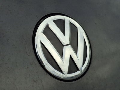 2019 Volkswagen Beetle SE Auto