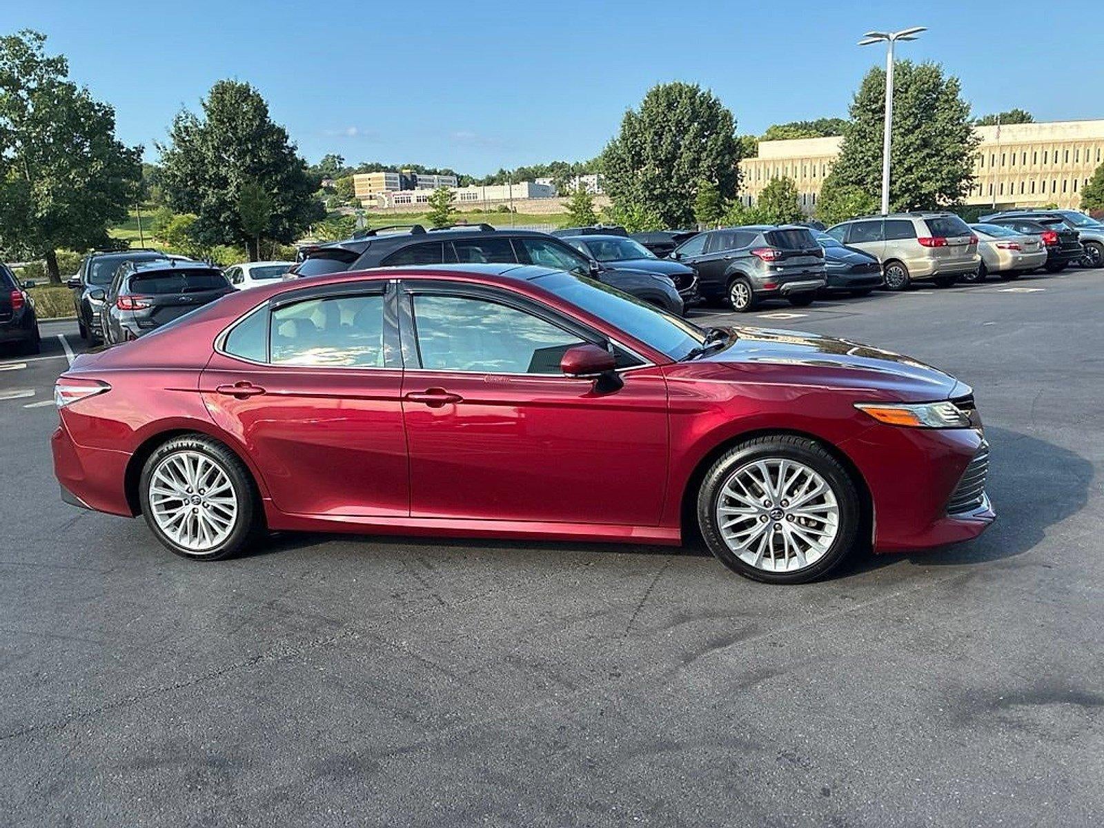2018 Toyota Camry XLE Auto (SE)