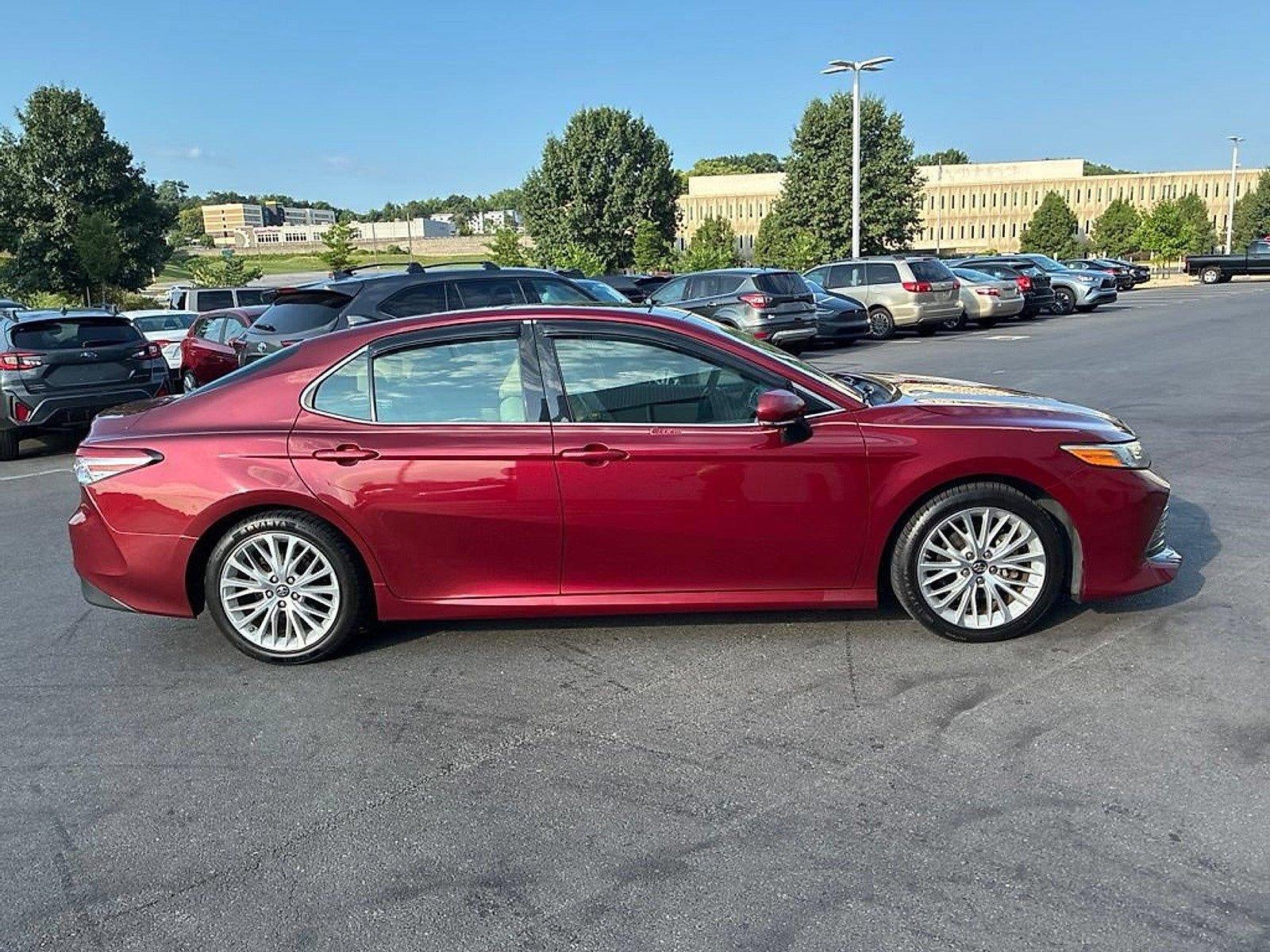 2018 Toyota Camry XLE Auto (SE)