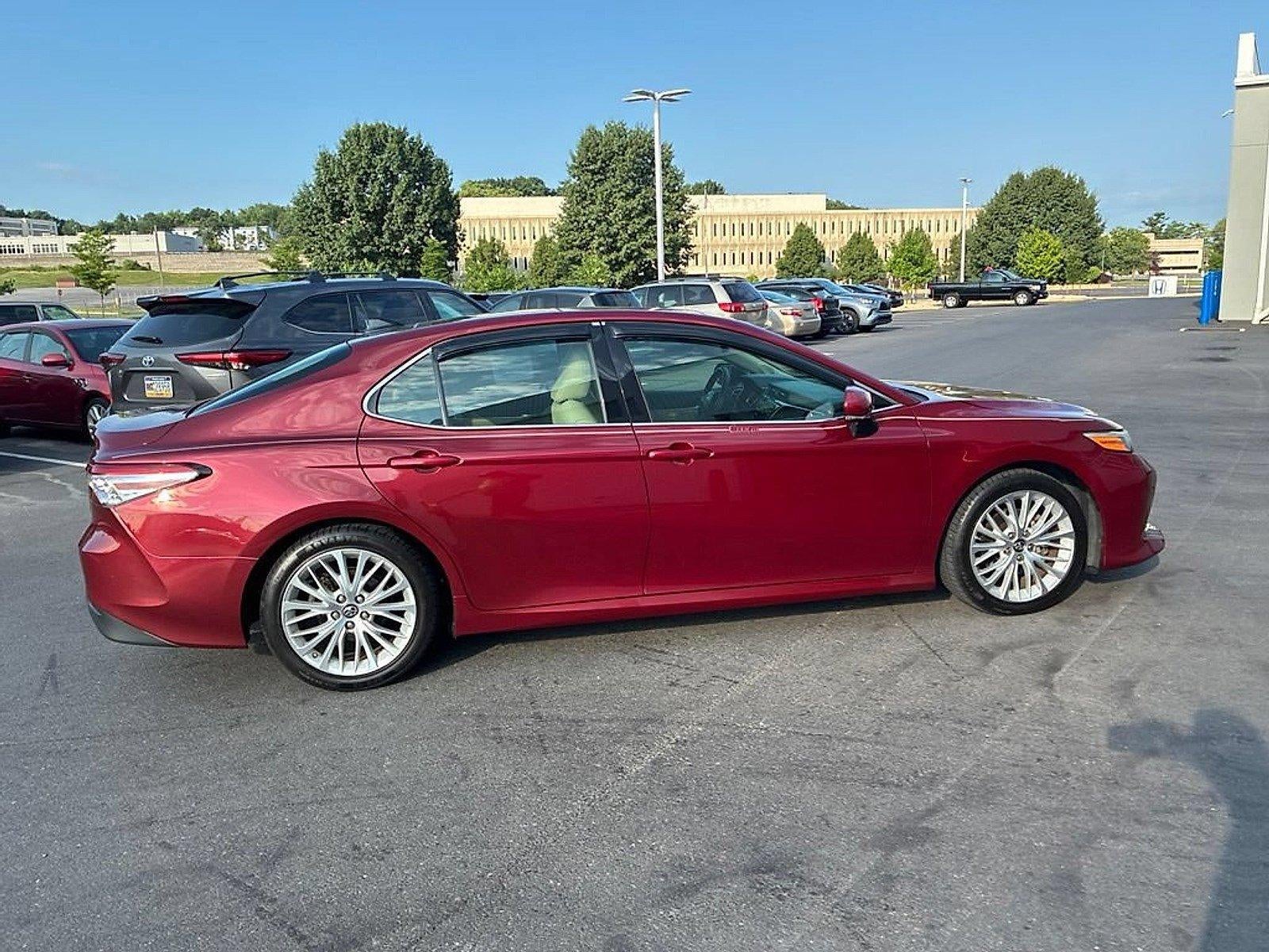 2018 Toyota Camry XLE Auto (SE)